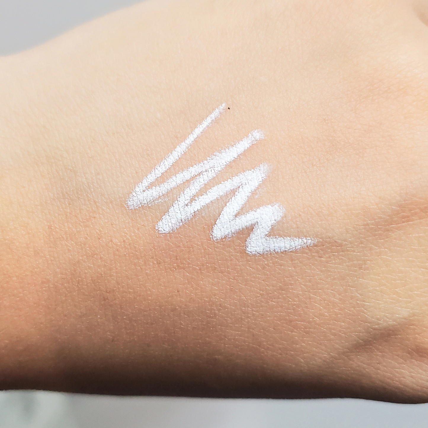 GlamGlide - Long Wear Gel Eye Pencil with Built-In Sharpener